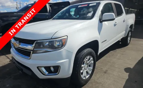 White 2017 Chevrolet Colorado 2WD LT for sale in Alvin, TX