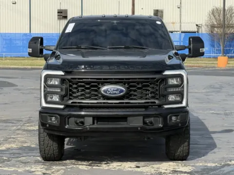 More photos of 2023 Ford Super Duty F-350 SRW LARIAT at Auto Boutique Texas, TX