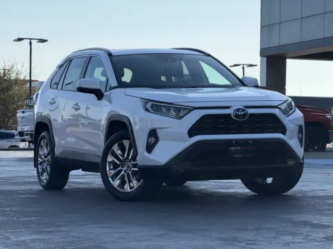 Black 2020 Toyota RAV4 XLE Premium for sale in Alvin, TX