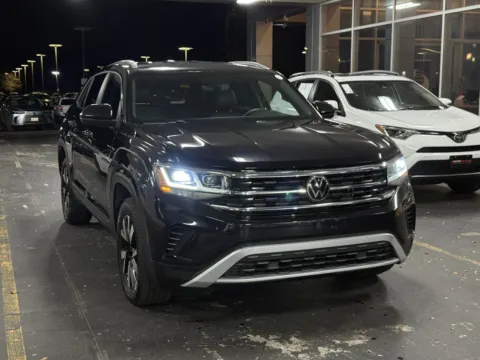 Another view of 2023 Volkswagen Atlas Cross Sport 2.0T SE for sale in Alvin, TX at Auto Boutique Texas