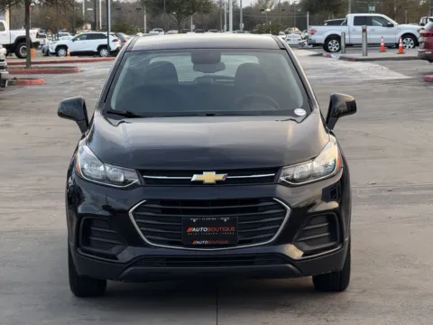 More photos of 2018 Chevrolet Trax LS at Auto Boutique Texas, TX