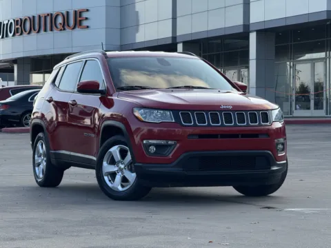 Photos of 2019 Jeep Compass Latitude for sale in Alvin, TX at Auto Boutique Texas