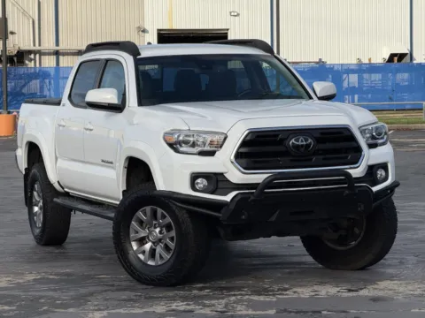Photos of 2018 Toyota Tacoma SR5 for sale in Alvin, TX at Auto Boutique Texas