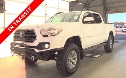 White 2018 Toyota Tacoma SR5 for sale in Alvin, TX