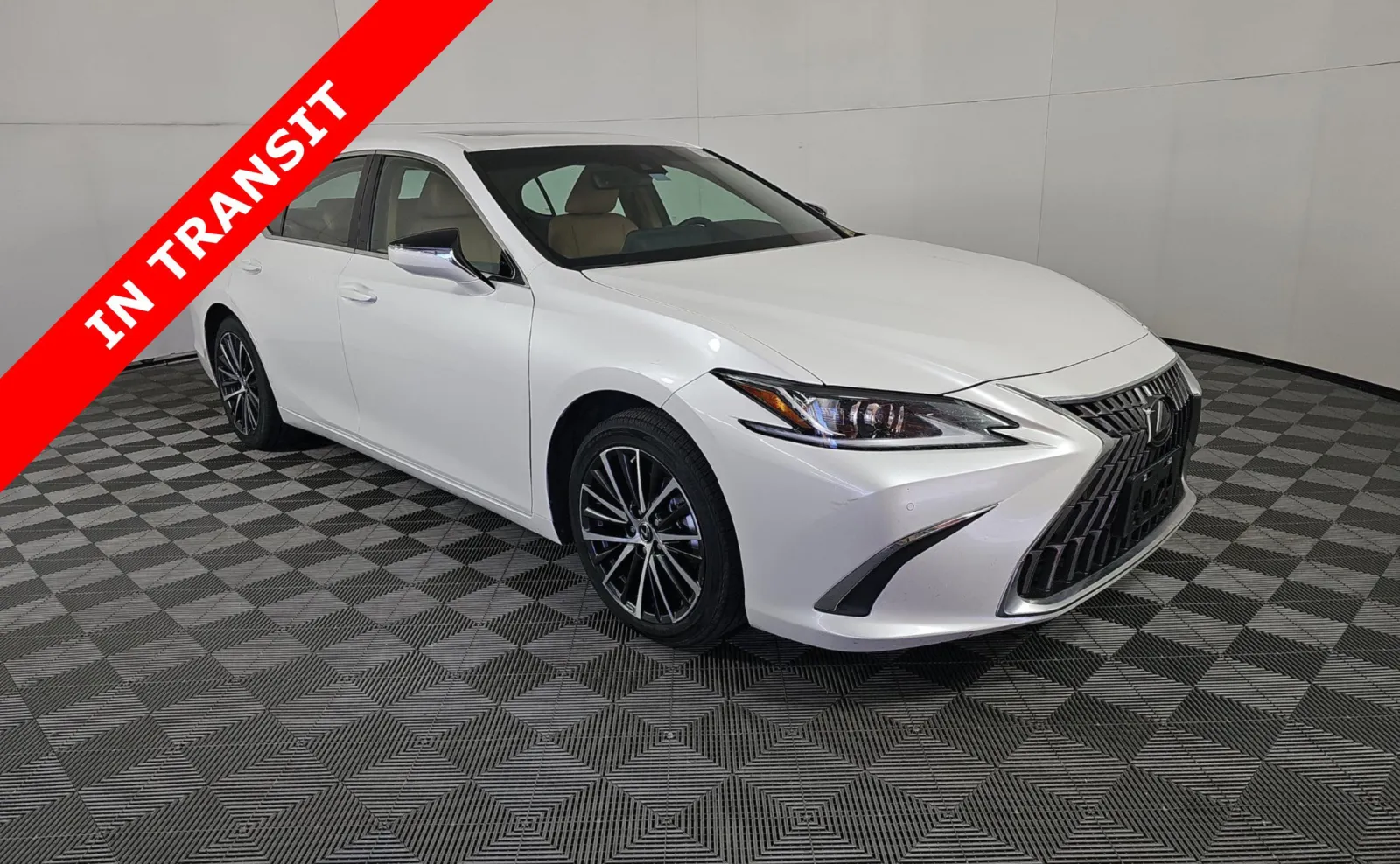 2023 Lexus ES Hybrid 300h's photo