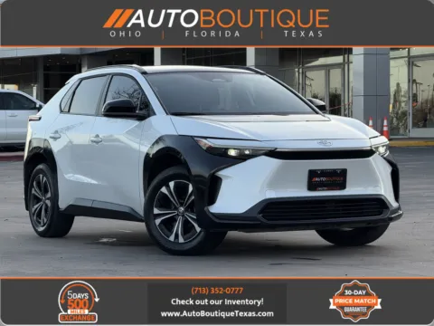 White 2024 Toyota bZ4X XLE for sale in Alvin, TX