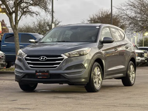 Another view of 2017 Hyundai Tucson SE for sale in Alvin, TX at Auto Boutique Texas
