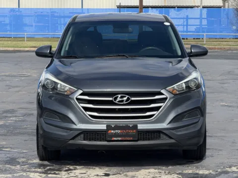 More photos of 2017 Hyundai Tucson SE at Auto Boutique Texas, TX