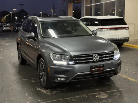 Another view of 2018 Volkswagen Tiguan SEL for sale in Alvin, TX at Auto Boutique Texas