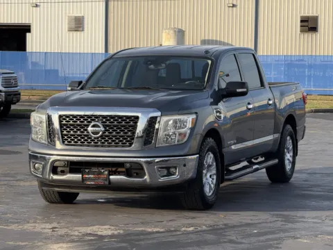 Another view of 2017 Nissan Titan SV for sale in Alvin, TX at Auto Boutique Texas