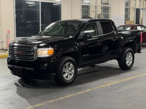 Another view of 2020 GMC Canyon 4WD SLE for sale in Alvin, TX at Auto Boutique Texas