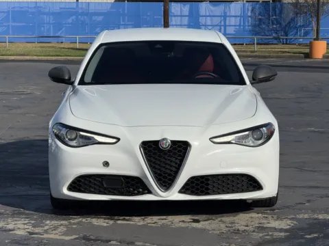More photos of 2020 Alfa Romeo Giulia at Auto Boutique Texas, TX