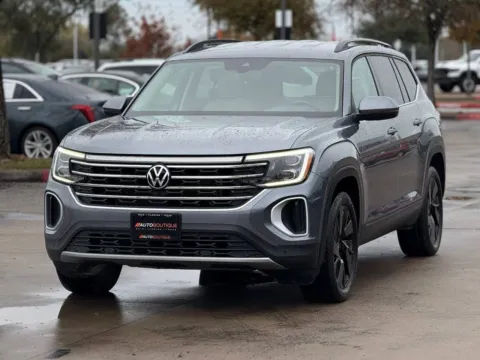 Another view of 2024 Volkswagen Atlas 2.0T SE w Technology for sale in Alvin, TX at Auto Boutique Texas