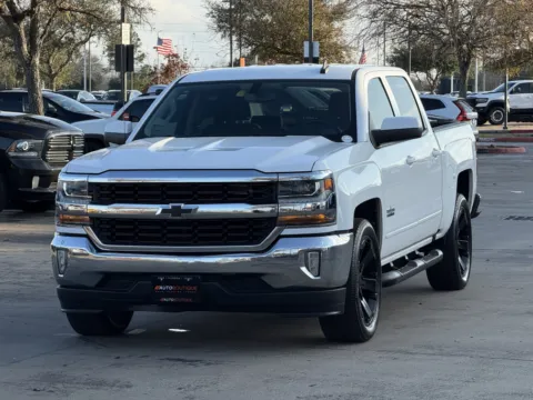 More photos of 2018 CHEVROLET SILVERADO LT at Auto Boutique Texas, TX