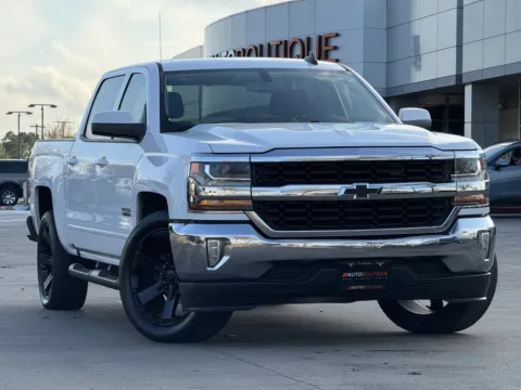 Another view of 2018 CHEVROLET SILVERADO LT for sale in Alvin, TX at Auto Boutique Texas