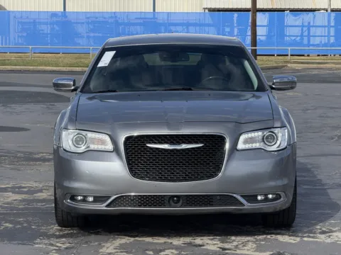 More photos of 2018 Chrysler 300 Limited at Auto Boutique Texas, TX