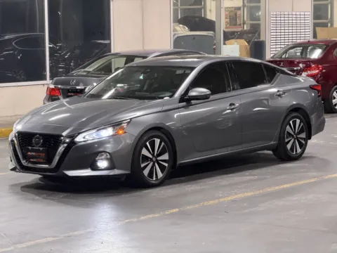 Another view of 2019 Nissan Altima 2.5 SL for sale in Alvin, TX at Auto Boutique Texas