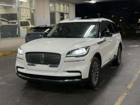 Another view of 2022 Lincoln Aviator Reserve for sale in Alvin, TX at Auto Boutique Texas