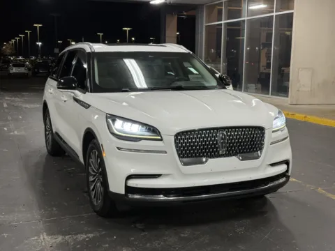 Photos of 2022 Lincoln Aviator Reserve for sale in Alvin, TX at Auto Boutique Texas