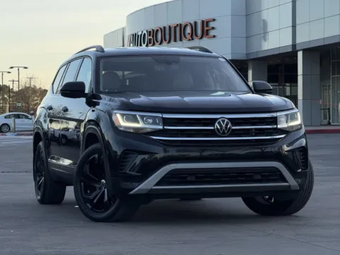Photos of 2022 Volkswagen Atlas 3.6L V6 SE w Technology for sale in Alvin, TX at Auto Boutique Texas