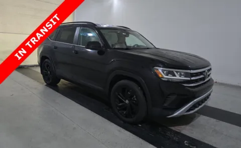 Another view of 2022 Volkswagen Atlas 3.6L V6 SE w Technology for sale in Alvin, TX at Auto Boutique Texas