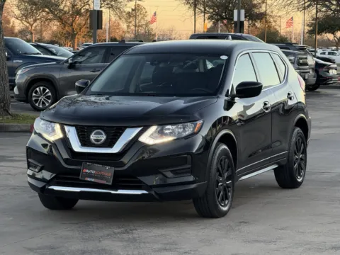Another view of 2019 Nissan Rogue S for sale in Alvin, TX at Auto Boutique Texas