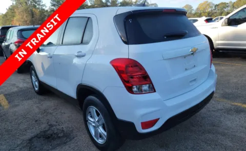 More photos of 2022 Chevrolet Trax LS at Auto Boutique Texas, TX