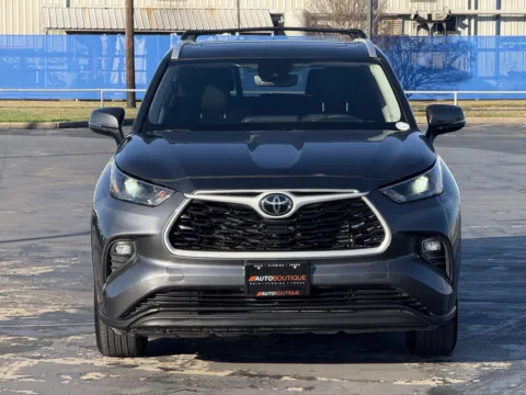 More photos of 2024 Toyota Highlander XLE at Auto Boutique Texas, TX
