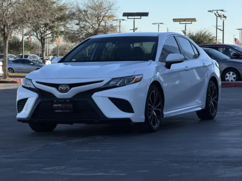 Another view of 2020 Toyota Camry SE for sale in Alvin, TX at Auto Boutique Texas