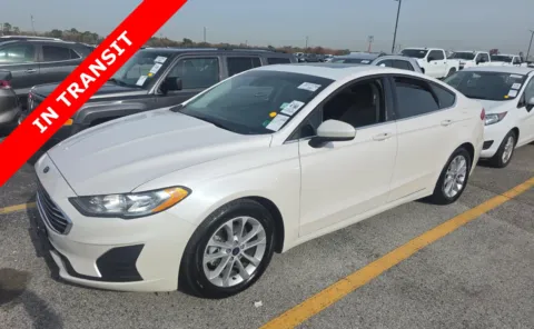White 2020 Ford Fusion SE for sale in Alvin, TX