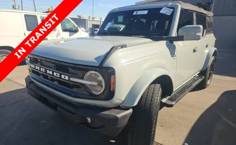 Gray 2022 Ford Bronco Outer Banks for sale in Alvin, TX
