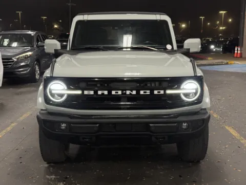 More photos of 2022 Ford Bronco Outer Banks at Auto Boutique Texas, TX