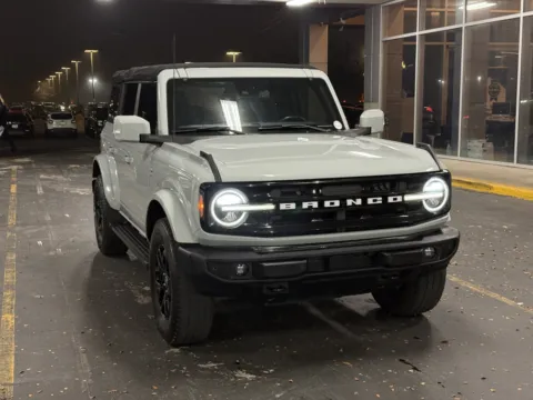 Another view of 2022 Ford Bronco Outer Banks for sale in Alvin, TX at Auto Boutique Texas