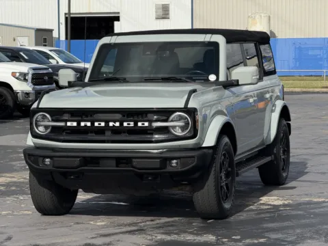 Another view of 2022 Ford Bronco Outer Banks for sale in Alvin, TX at Auto Boutique Texas