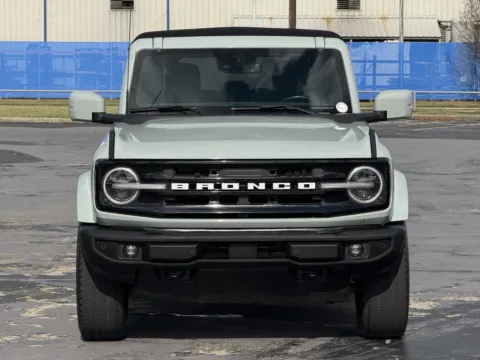 More photos of 2022 Ford Bronco Outer Banks at Auto Boutique Texas, TX