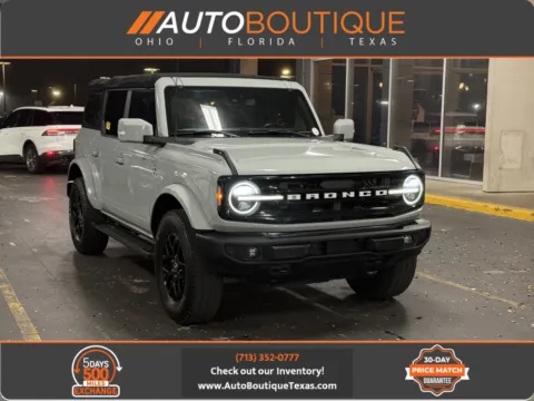 Gray 2022 Ford Bronco Outer Banks for sale in Alvin, TX