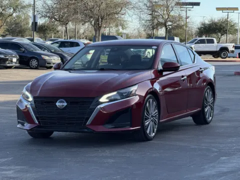 Another view of 2023 Nissan Altima 2.5 SL for sale in Alvin, TX at Auto Boutique Texas
