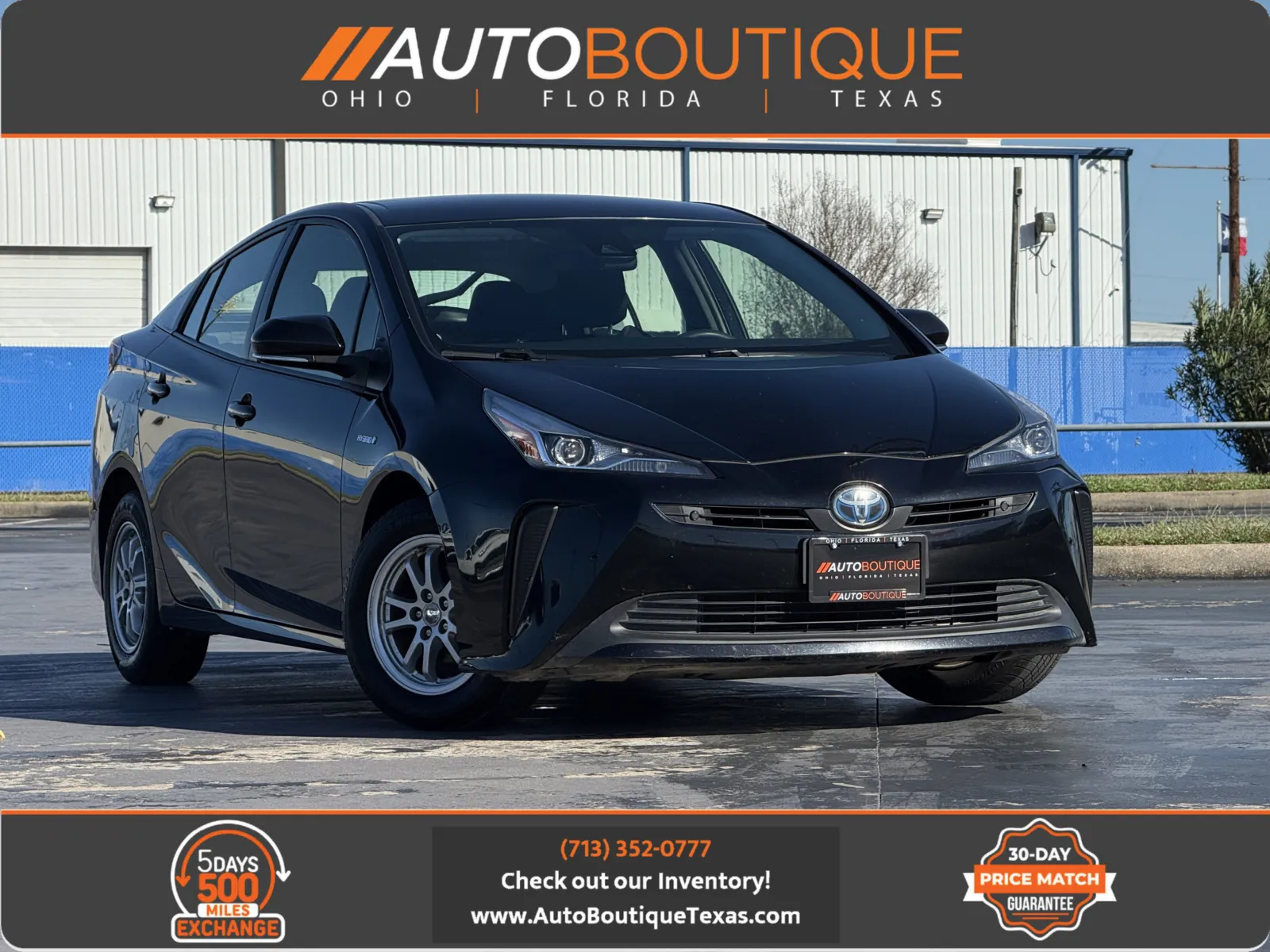 2021 Toyota Prius LE's photo