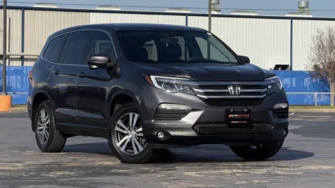 Gray 2016 Honda PILOT EX for sale in Alvin, TX