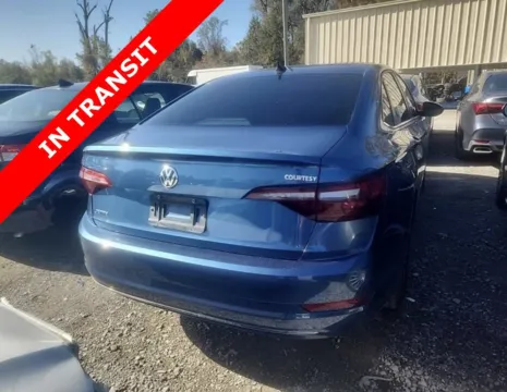 More photos of 2021 Volkswagen Jetta SE at Auto Boutique Texas, TX