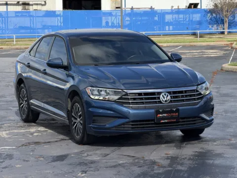 Photos of 2021 Volkswagen Jetta SE for sale in Alvin, TX at Auto Boutique Texas