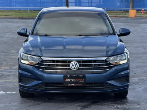 More photos of 2021 Volkswagen Jetta SE at Auto Boutique Texas, TX