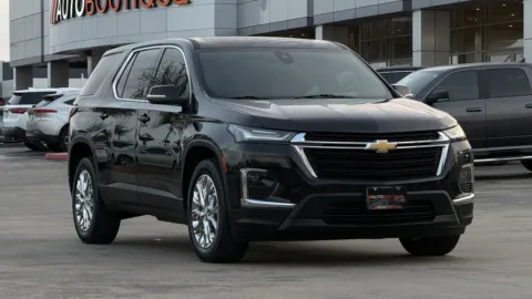 Photos of 2023 Chevrolet Traverse LS for sale in Alvin, TX at Auto Boutique Texas