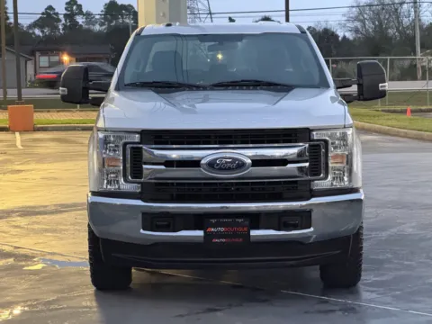 More photos of 2018 Ford Super Duty F-250 SRW XLT at Auto Boutique Texas, TX