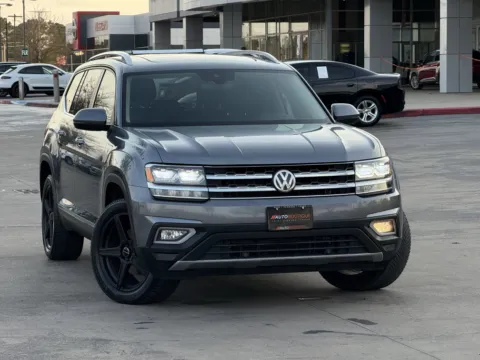 Photos of 2019 VOLKSWAGEN ATLAS SEL 3.6L V6 SEL for sale in Alvin, TX at Auto Boutique Texas