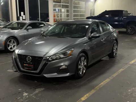Another view of 2021 Nissan Altima 2.5 S for sale in Alvin, TX at Auto Boutique Texas