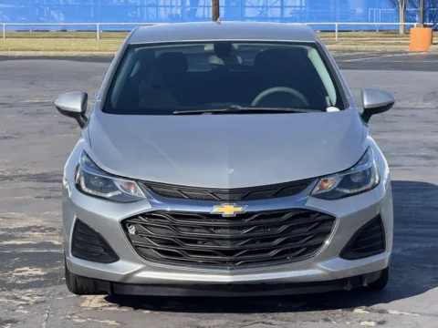More photos of 2019 Chevrolet Cruze LT at Auto Boutique Texas, TX