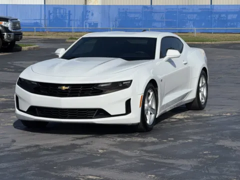Another view of 2019 Chevrolet Camaro 1LT for sale in Alvin, TX at Auto Boutique Texas