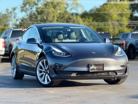 Photos of 2020 Tesla Model 3 Standard Range Plus for sale in Alvin, TX at Auto Boutique Texas