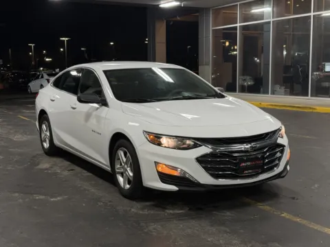 Photos of 2022 Chevrolet Malibu LS for sale in Alvin, TX at Auto Boutique Texas